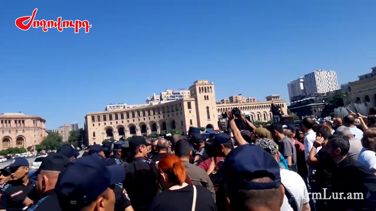 Գերմանացի պատմաբան Միքայել Հեզեմանը կարծում է, որ Հայաստանի համար չափազանց վտանգավոր իրավիճակ է ստեղծվել